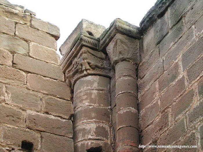 CAPITELES DEL LADO SUR DEL ARCO TRIUNFAL